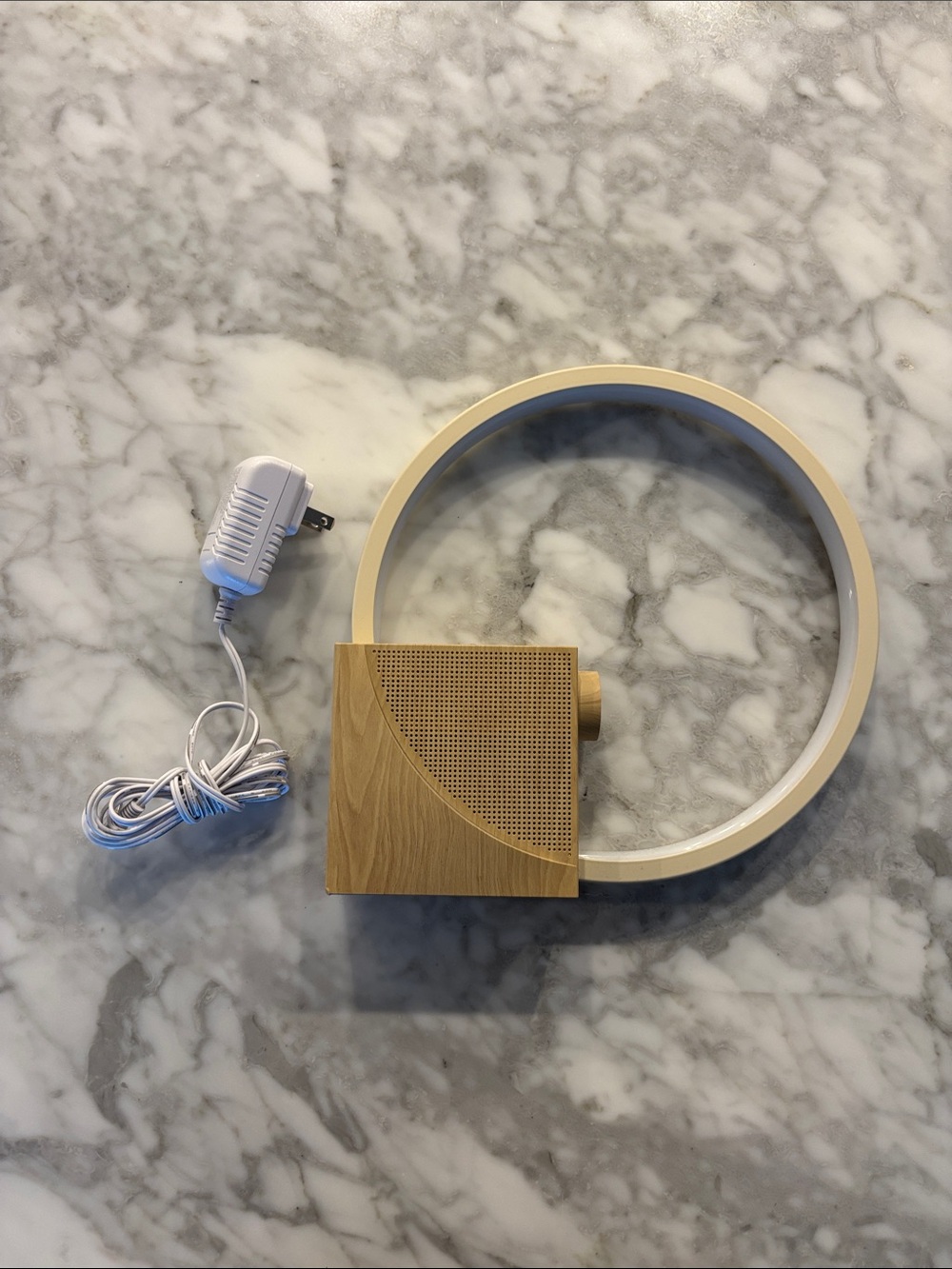 Cream Ring sunrise Lamp with Wood-Effect